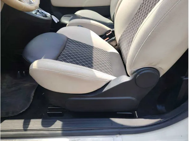 Car image 31