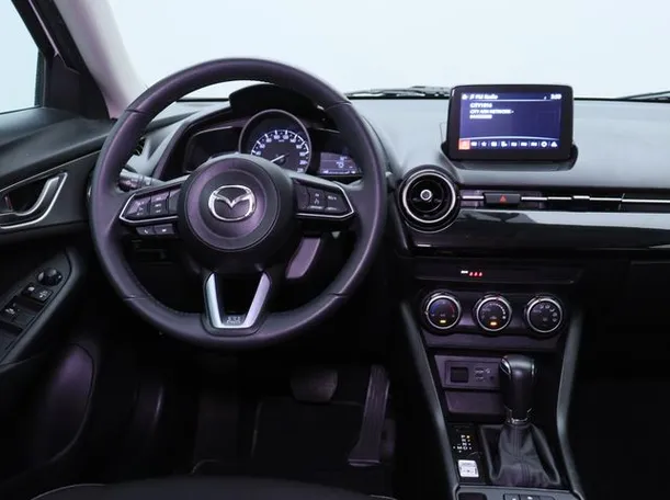 Car image 15