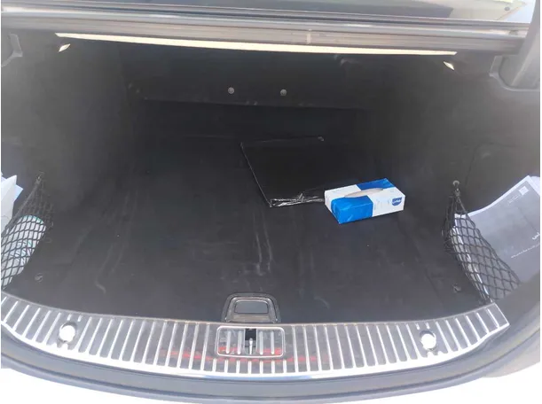 Car image 27