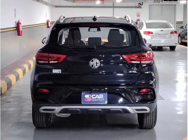 Car image 6
