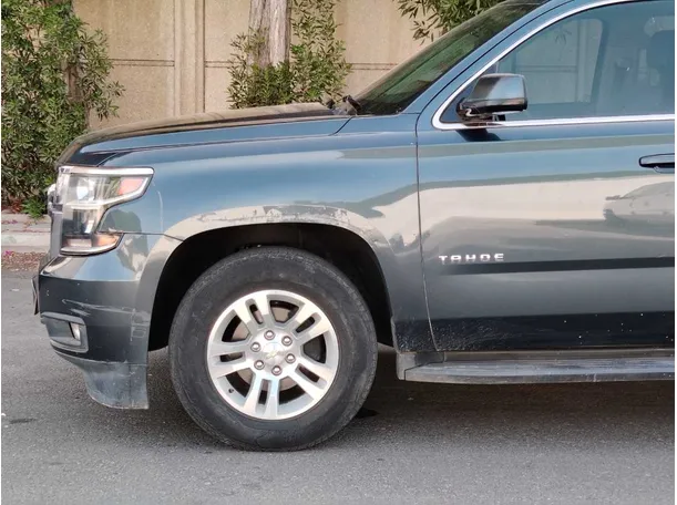 Car image 9