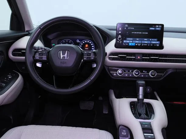 Car image 15