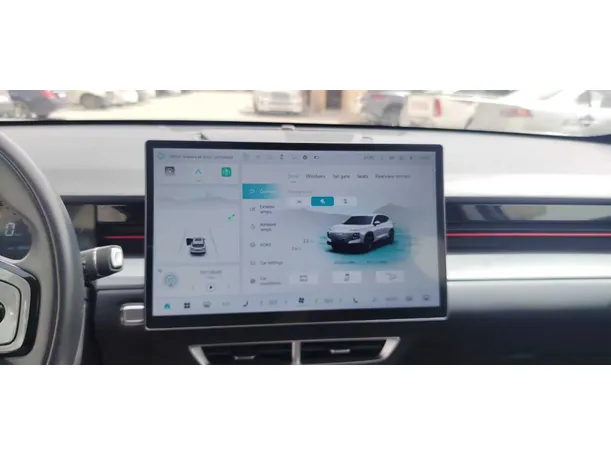 Car image 18