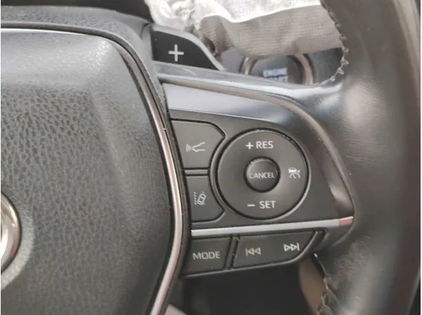 Car image 27