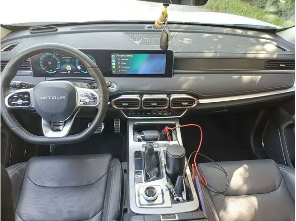 Car image 16