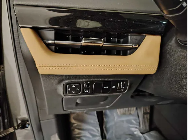 Car image 38
