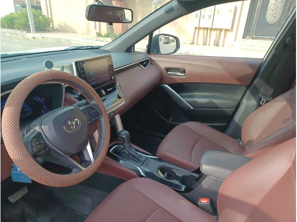 Car image 11