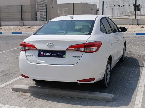 Car image 5