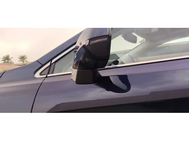 Car image 33
