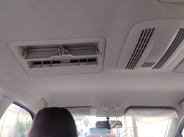 Car image 23