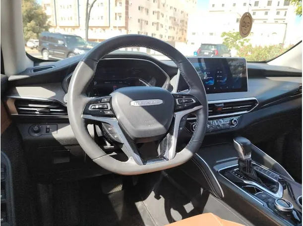 Car image 23