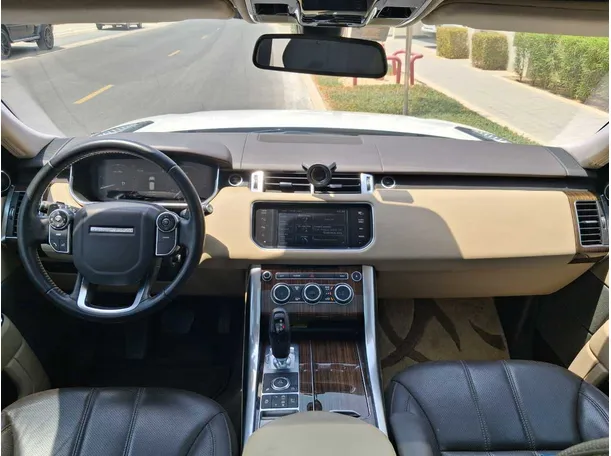 Car image 16