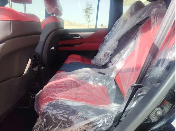 Car image 13