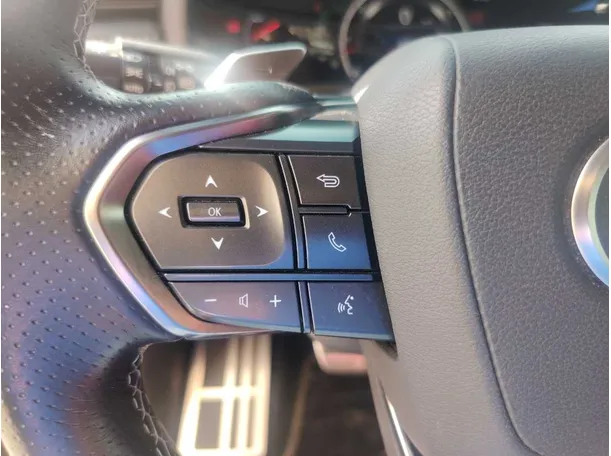 Car image 28