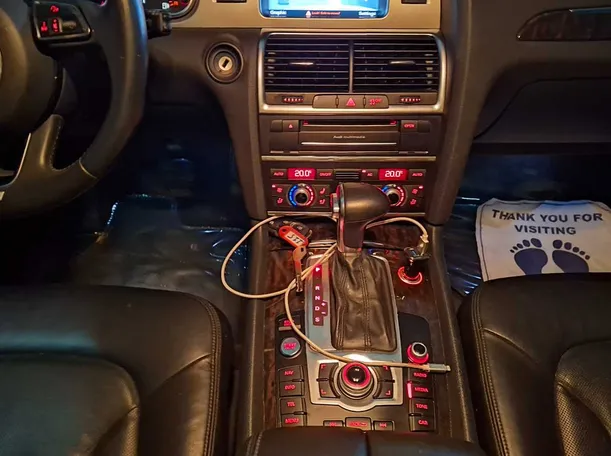 Car image 15