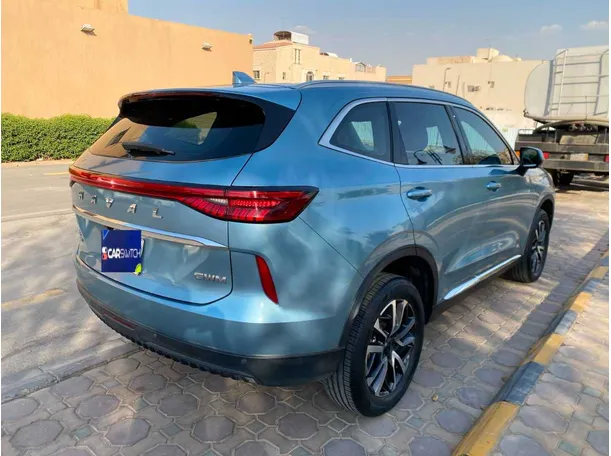Car image 5