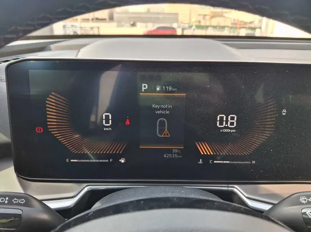 Car image 18