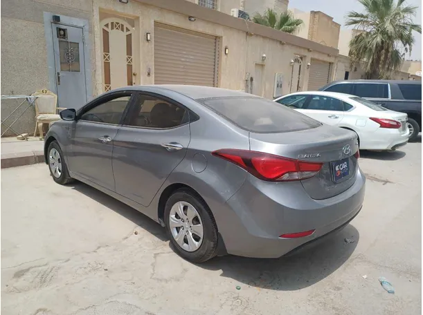 Car image 7