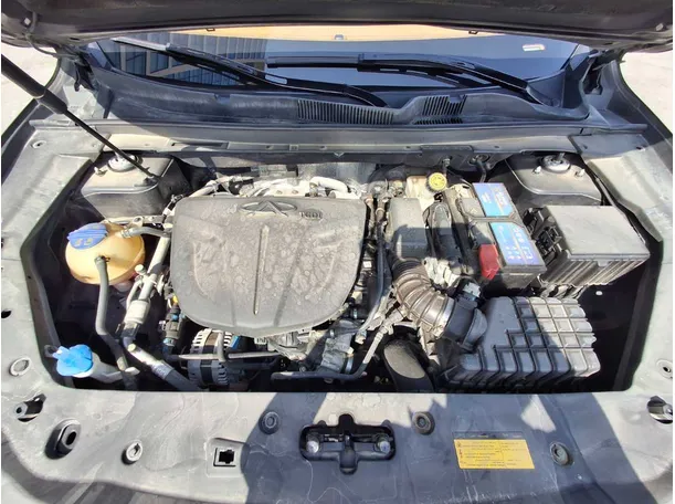 Car image 25