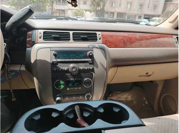 Car image 24