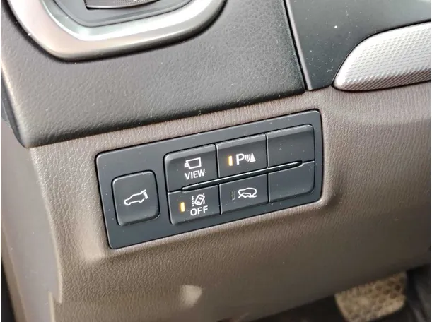 Car image 37