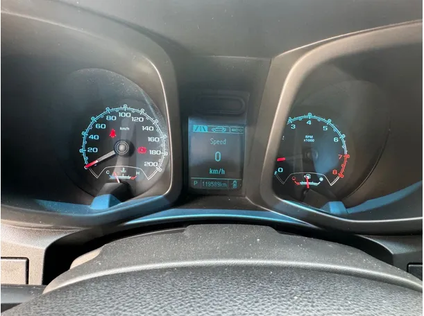 Car image 16