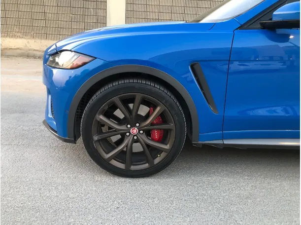 Car image 9