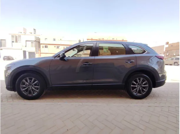 Car image 8