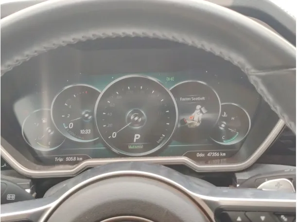 Car image 24