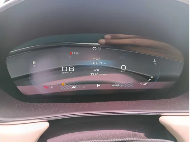 Car image 18
