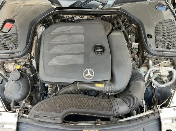 Car image 27