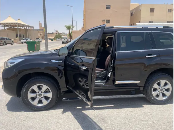 Car image 11