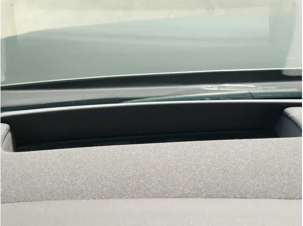 Car image 34