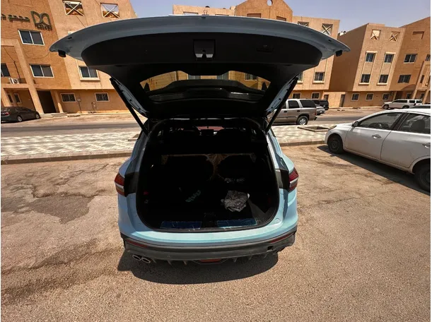 Car image 22