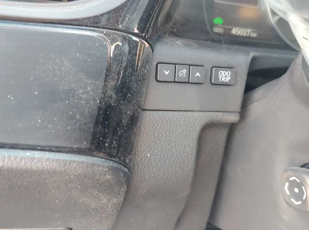 Car image 27