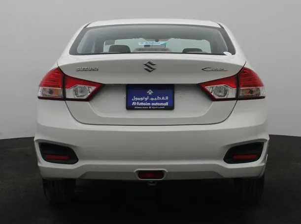 Car image 11