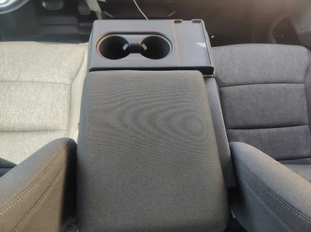 Car image 24