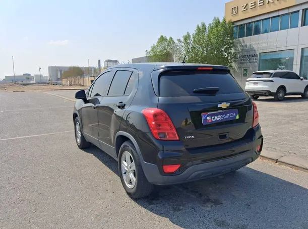 Car image 7