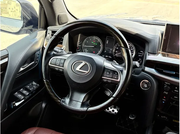 Car image 21