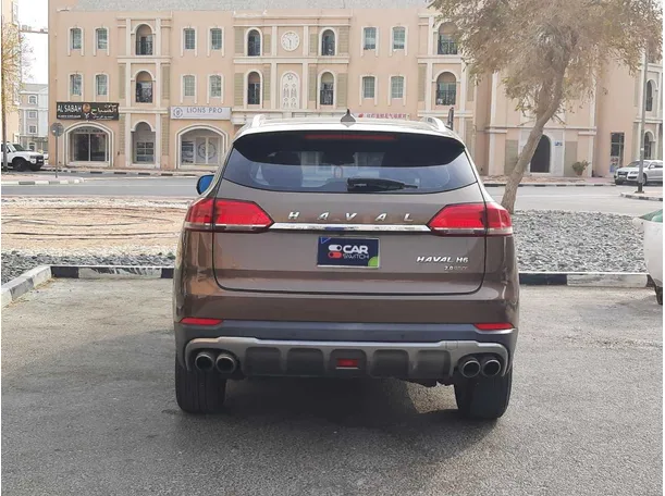 Car image 6