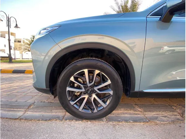 Car image 7