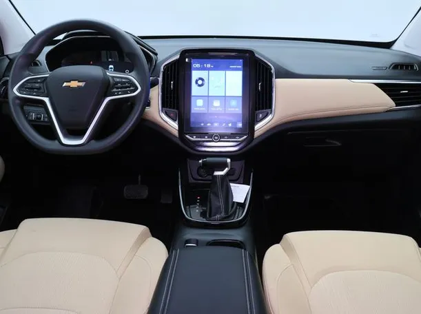 Car image 14