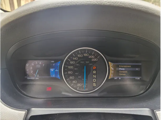 Car image 19