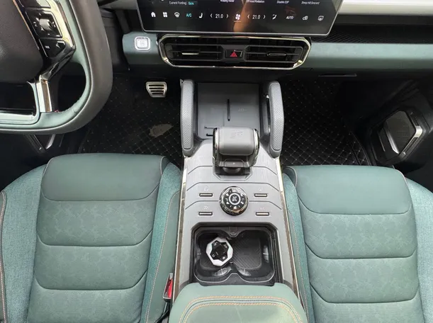 Car image 16
