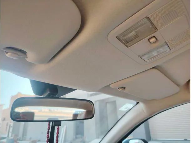 Car image 33