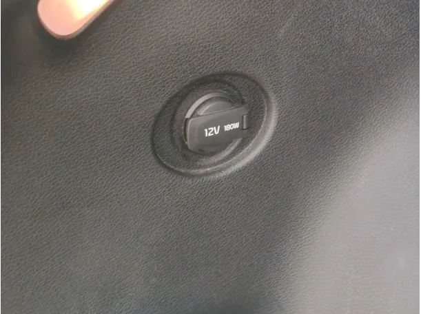 Car image 29