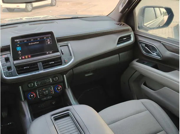 Car image 34