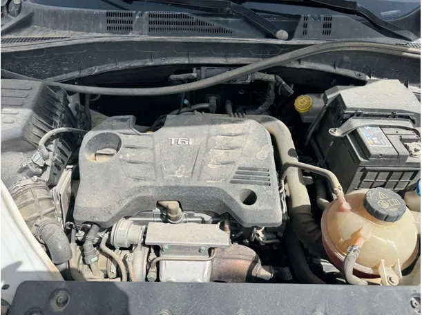 Car image 23