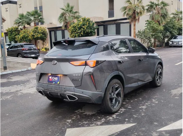 Car image 5