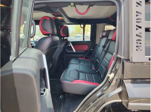 Car image 15